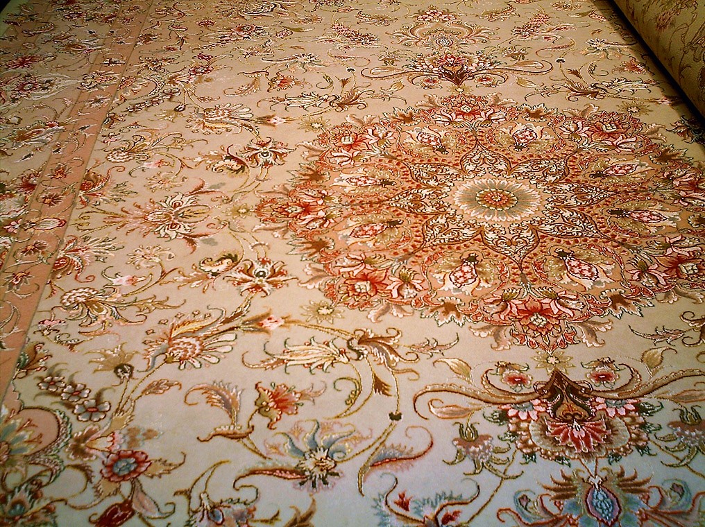 Стоимость химчистки шёлковых, шерстяных, вискозных ковров ручной работы в Москве